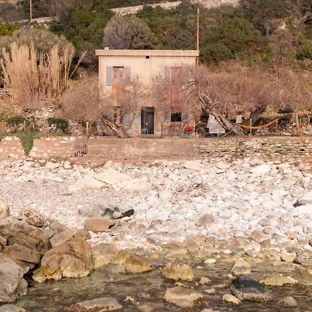 A Casa Di U Scogliu Maison Les Pieds Dans L Eau Cap Corse Villa Canari