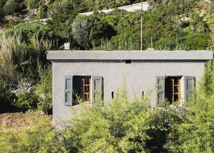 Villa A Casa Di U Scogliu Maison Les Pieds Dans L Eau Cap Corse Canari